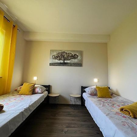 Pomerino Apartmans Exterior foto