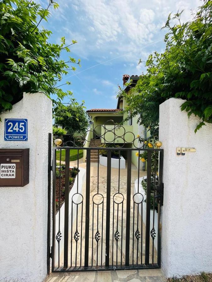 Pomerino Apartmans Exterior foto