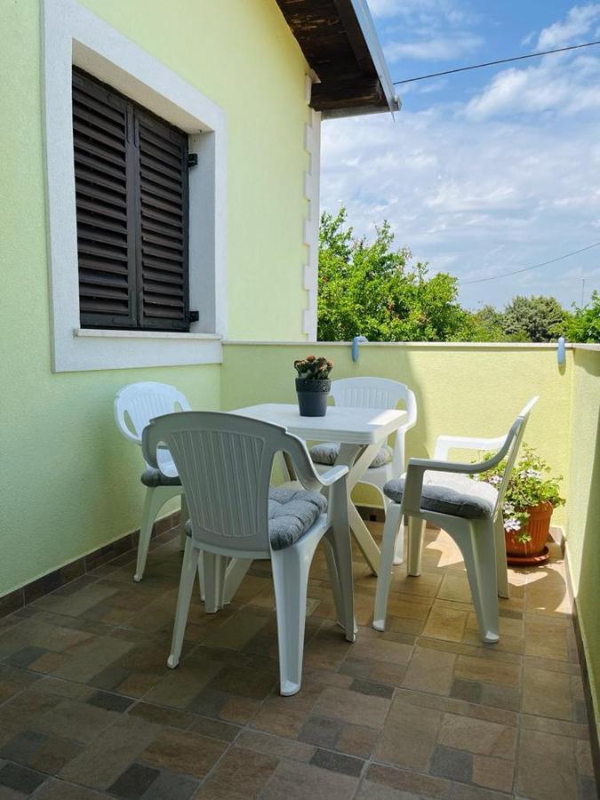 Pomerino Apartmans Exterior foto
